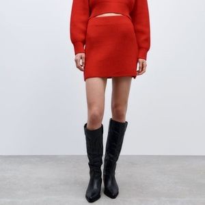 Zara Knit Mini Skirt in Red Sz L